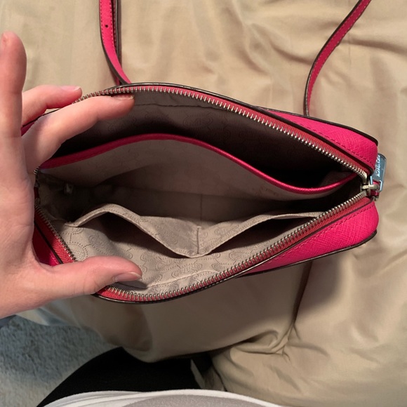 ☀️LOWEST☀️Like🆕Michael Kors “Raspberry” Crossbody - Picture 2 of 4